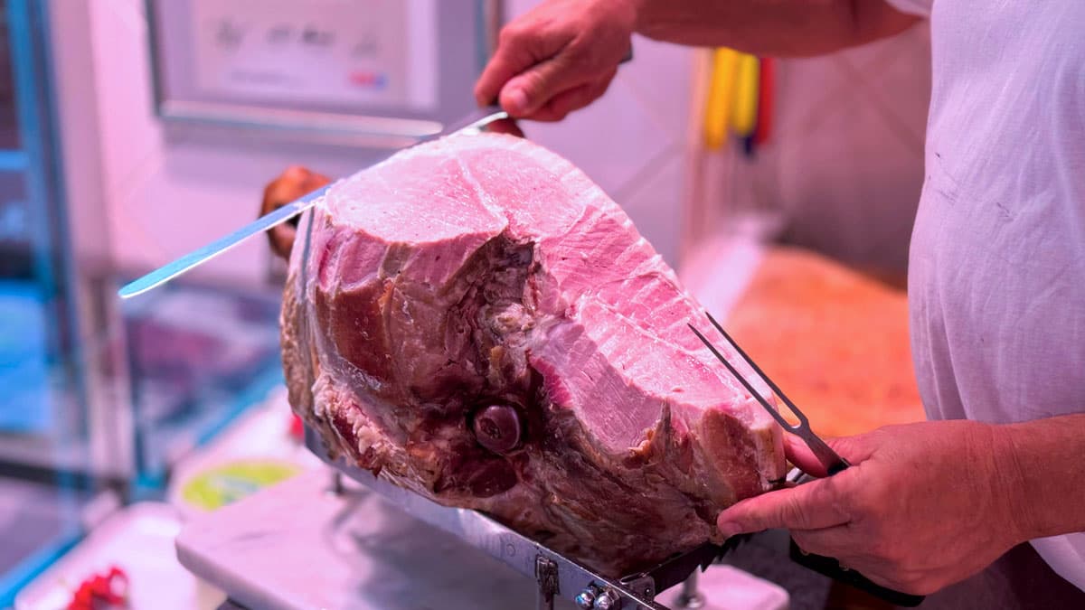 Beinschinken fein geschnitten